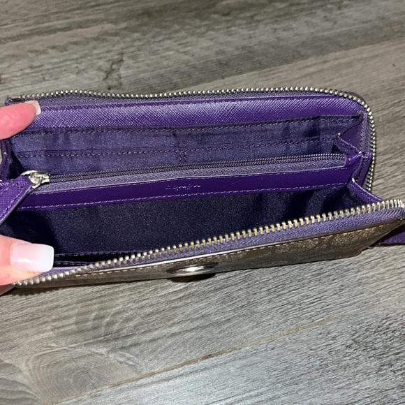 Coach wallet - Picture 3 of 13